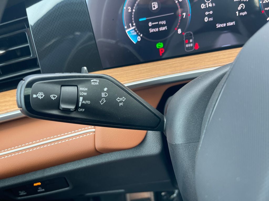 2026 Volkswagen Tiguan 2.0T SEL R-Line