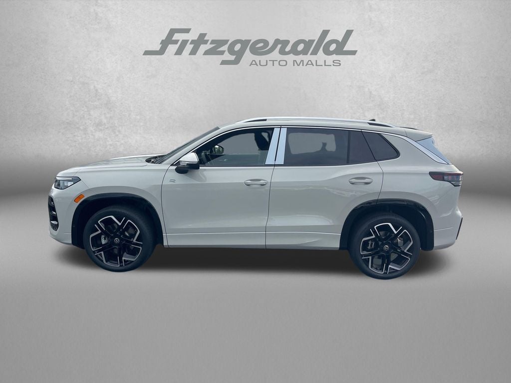 2026 Volkswagen Tiguan 2.0T SEL R-Line