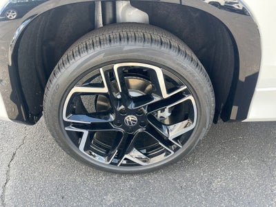 2026 Volkswagen Tiguan 2.0T SEL R-Line Turbo