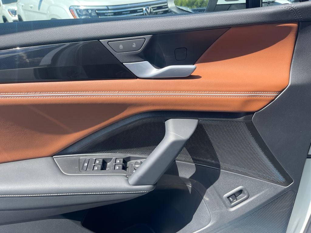 2026 Volkswagen Tiguan 2.0T SEL R-Line Turbo