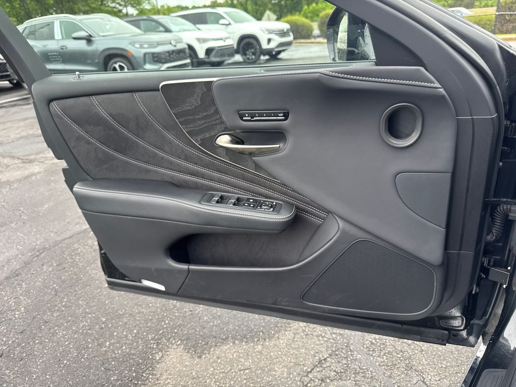 2022 Lexus LS 500 Base