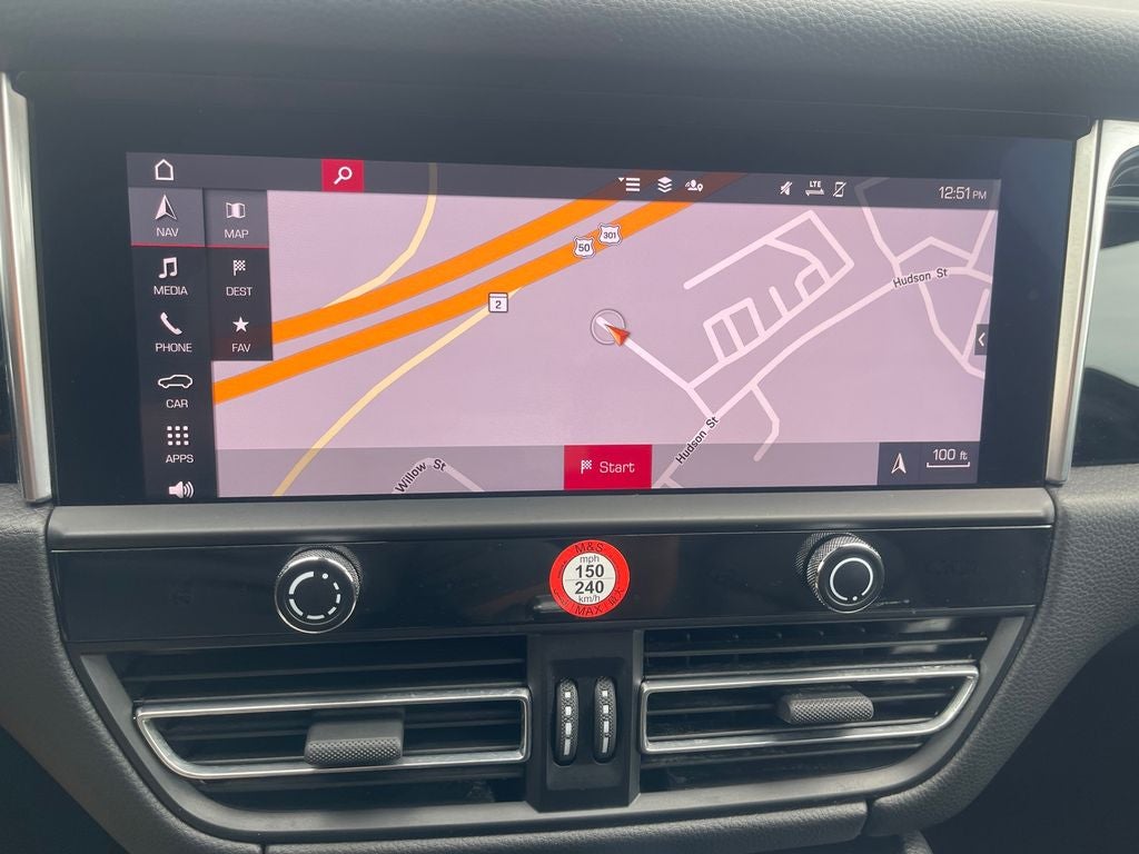 2024 Porsche Macan Base