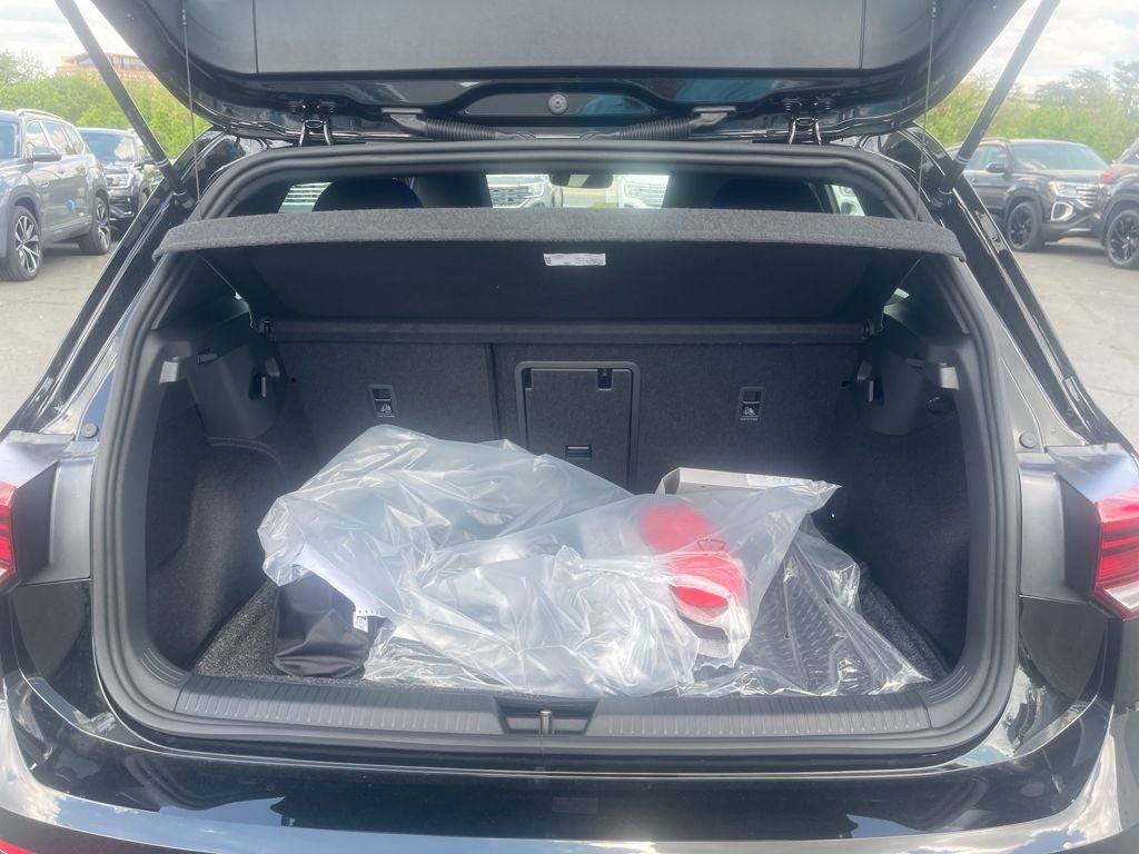 2026 Volkswagen Golf R 2.0T