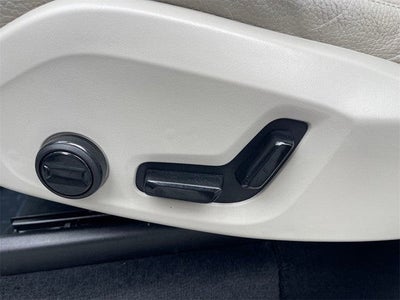 2023 Volvo XC90 Recharge Plug-In Hybrid T8 Plus Bright Theme 7 Passenger