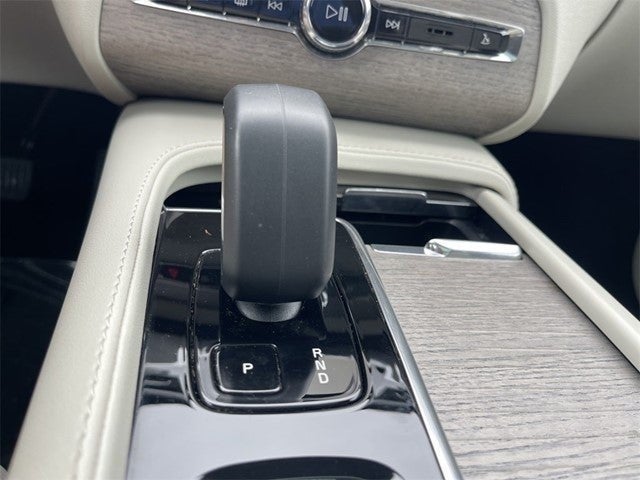 2023 Volvo XC90 Recharge Plug-In Hybrid T8 Plus Bright Theme 7 Passenger