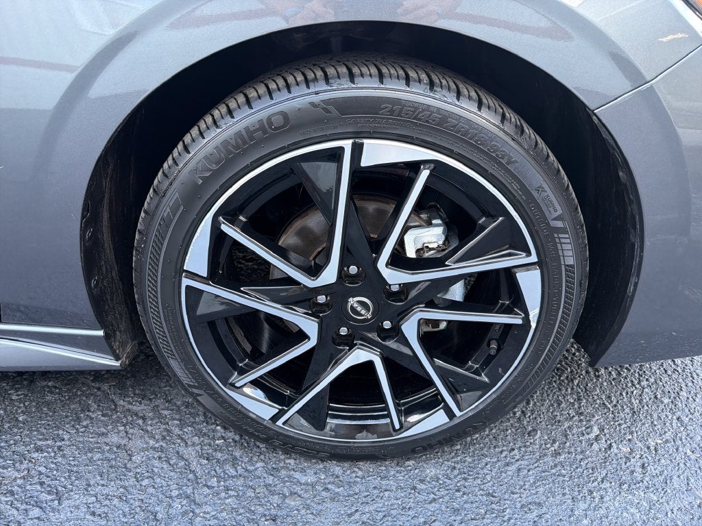 2025 Nissan Sentra SR