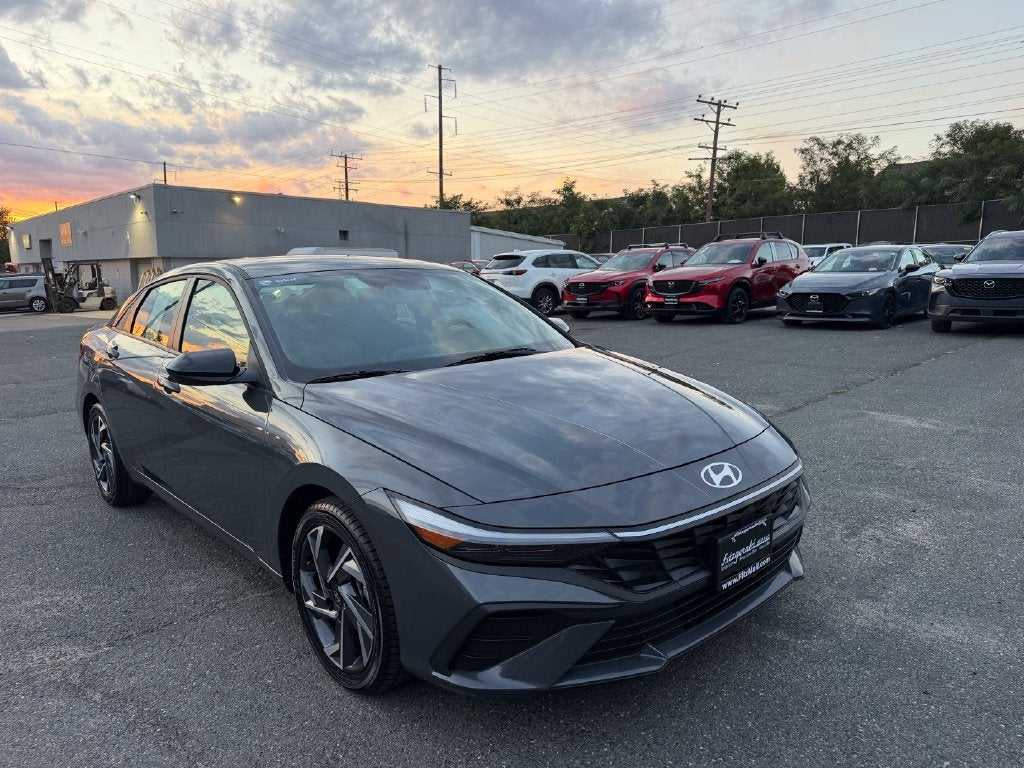 2025 Hyundai Elantra Hybrid SEL Sport
