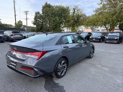 2025 Hyundai Elantra Hybrid SEL Sport