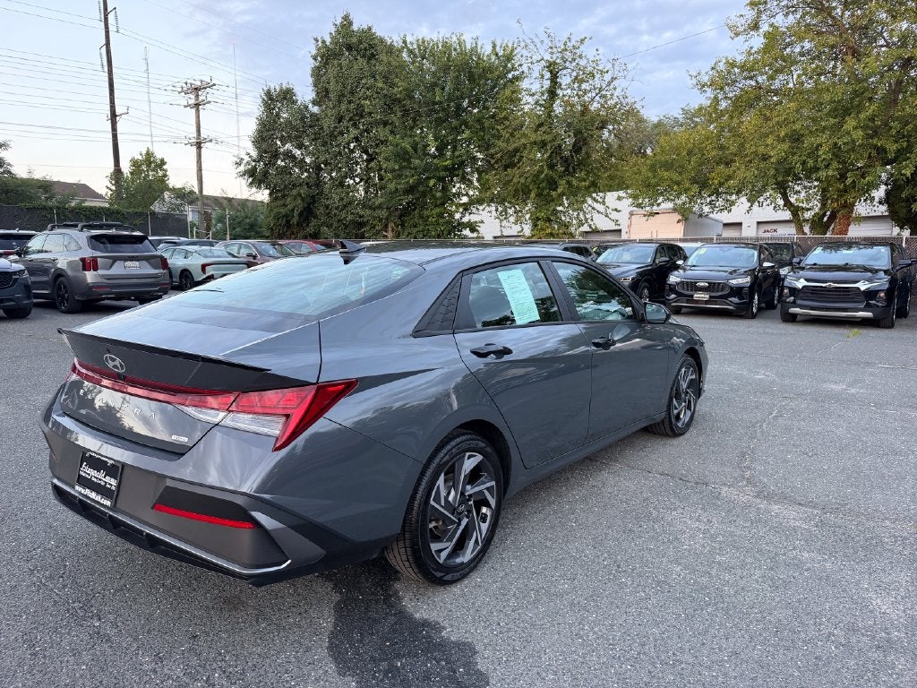 2025 Hyundai Elantra Hybrid SEL Sport