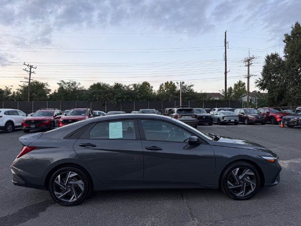 2025 Hyundai Elantra Hybrid SEL Sport