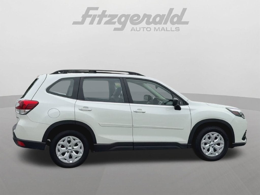 2023 Subaru Forester Base