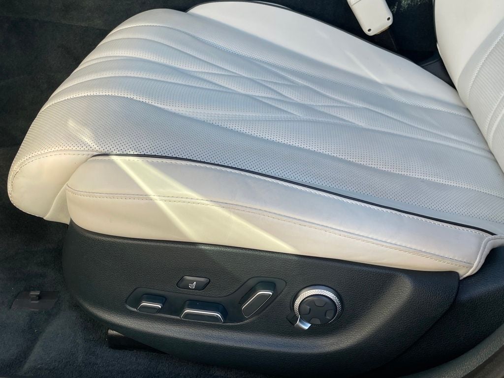 2023 Genesis Electrified G80 Base