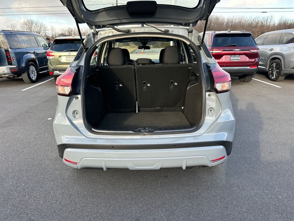 2023 Nissan Kicks SV