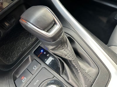 2021 Toyota RAV4 HYBRID XLE Premium