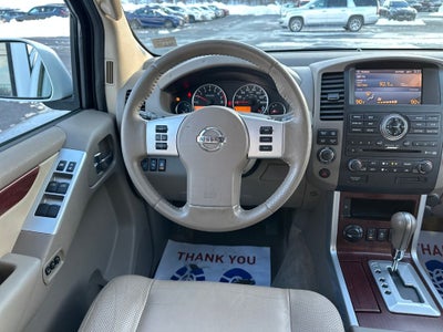 2012 Nissan Pathfinder LE