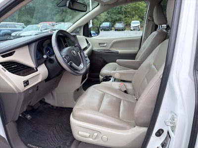 2020 Toyota Sienna XLE 7 Passenger