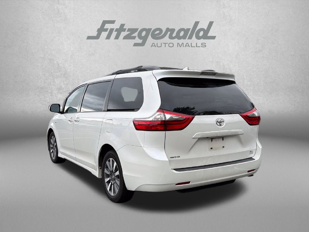 2020 Toyota Sienna XLE 7 Passenger