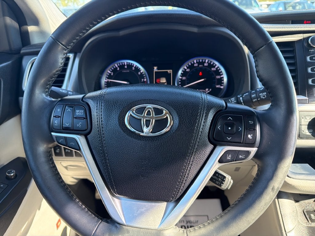 2017 Toyota Highlander Limited Platinum