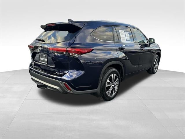 2021 Toyota HIGHLANDER XLE
