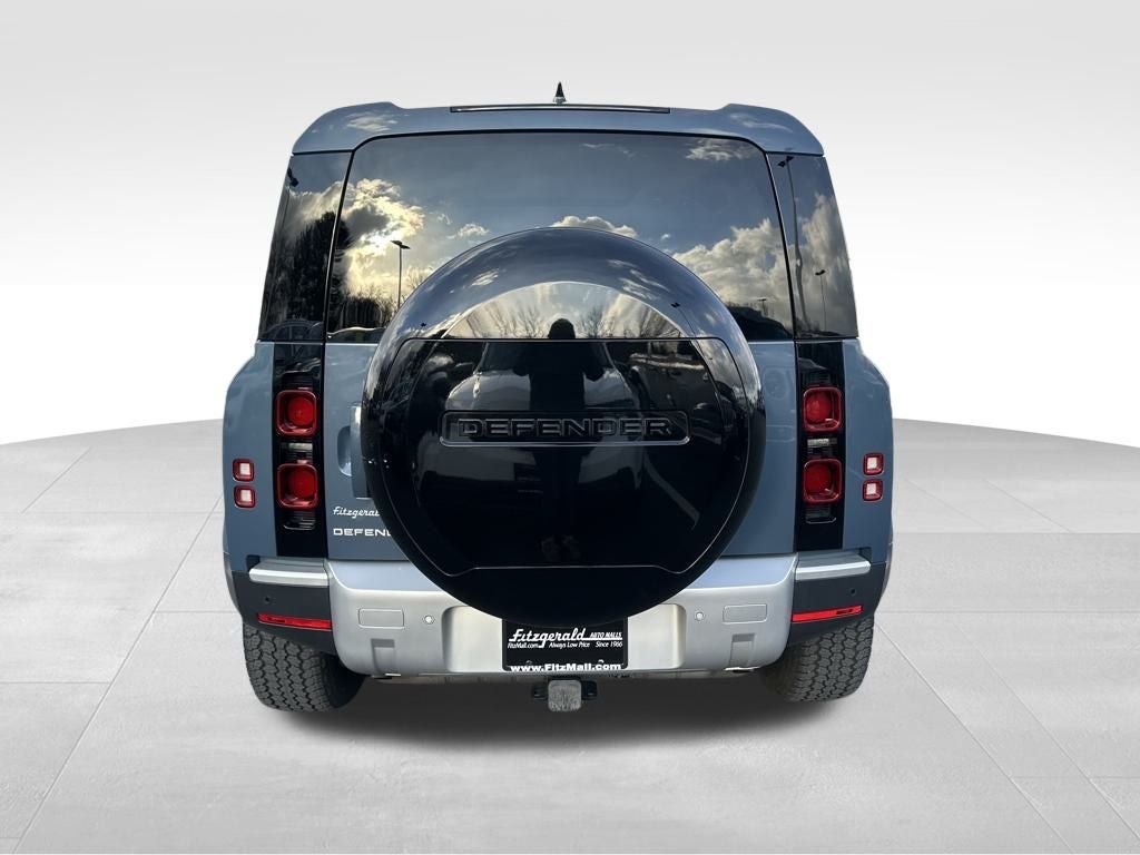 2024 Land Rover Defender 110 S