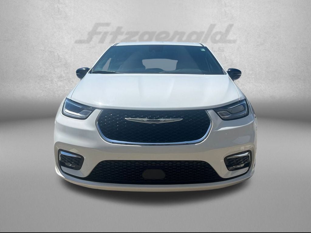 2024 Chrysler Pacifica Touring