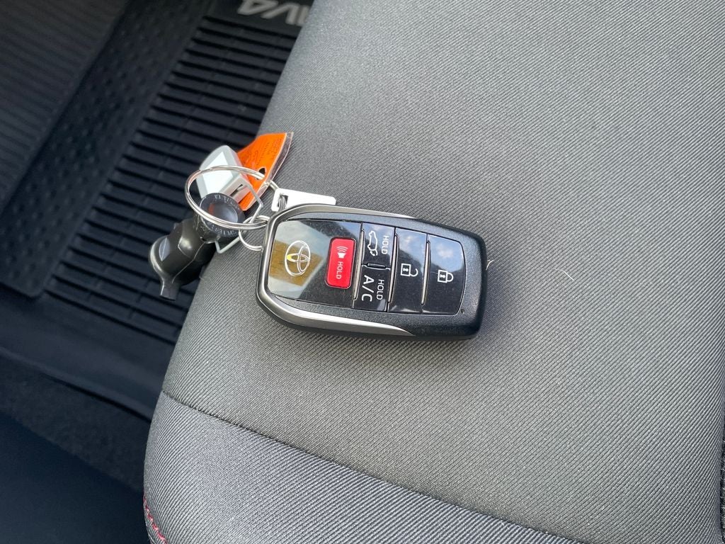 2024 Toyota RAV4 Prime SE