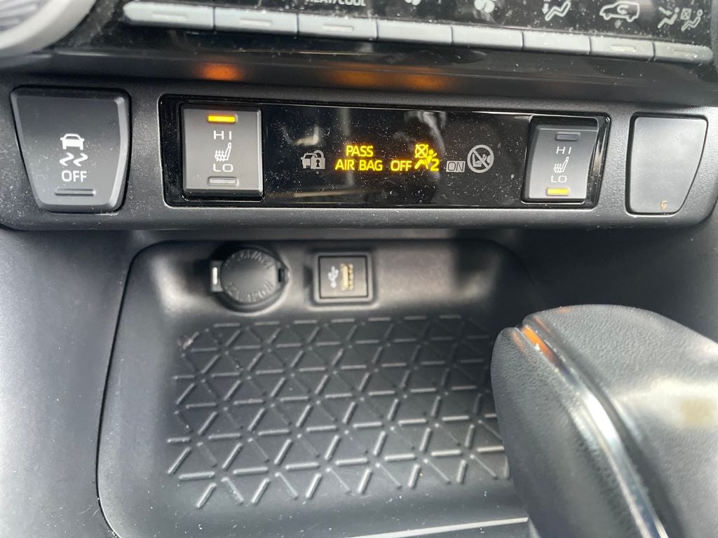 2024 Toyota RAV4 Prime SE