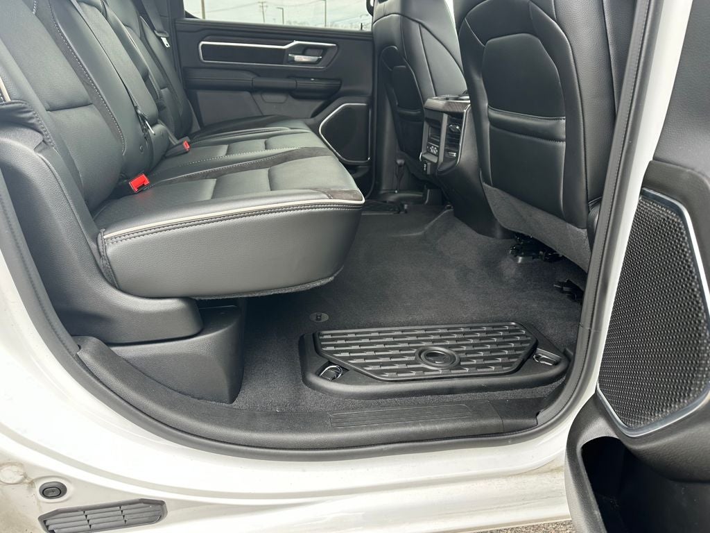 2026 RAM 1500 Laramie Crew Cab 4x4 5'7' Box