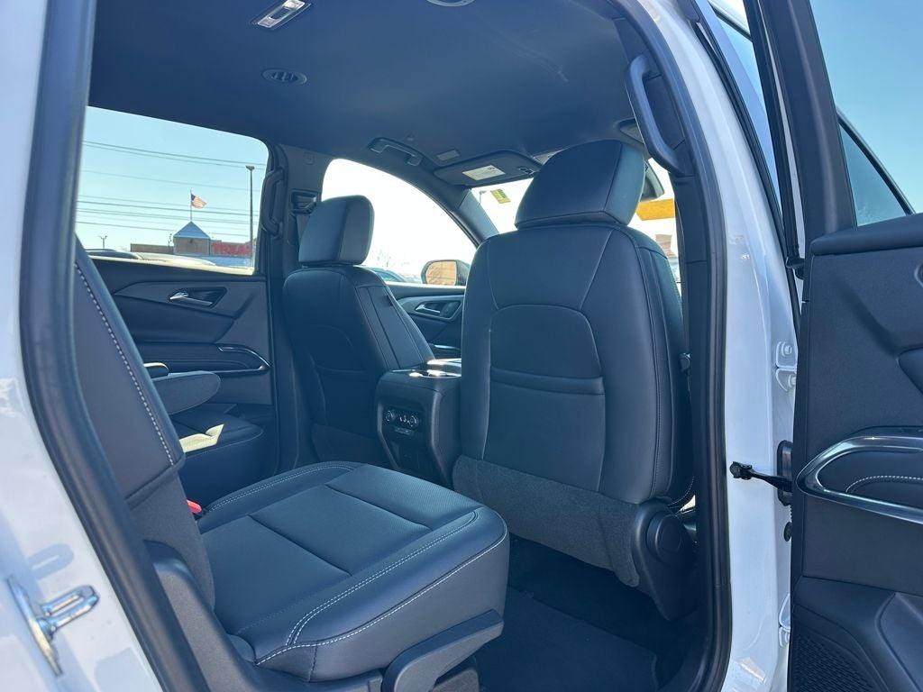2025 Chevrolet Traverse AWD LT