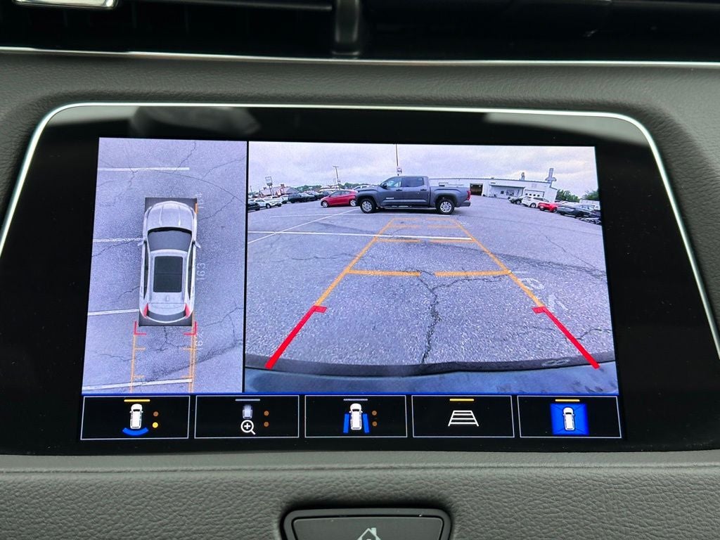 2023 Cadillac XT4 AWD Premium Luxury