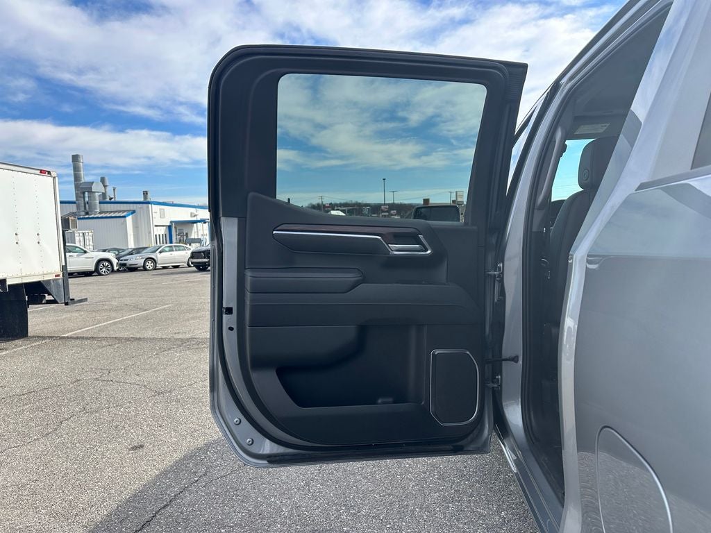 2025 GMC Sierra 1500 4WD Crew Cab Short Box SLT