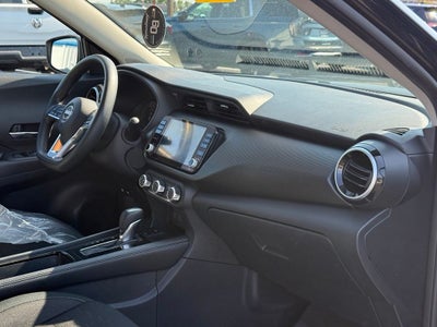 2023 Nissan Kicks SV Xtronic CVT