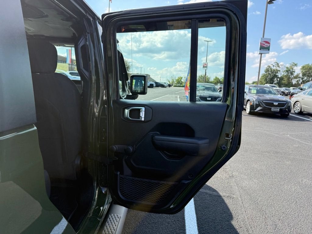 2021 Jeep Gladiator Sport