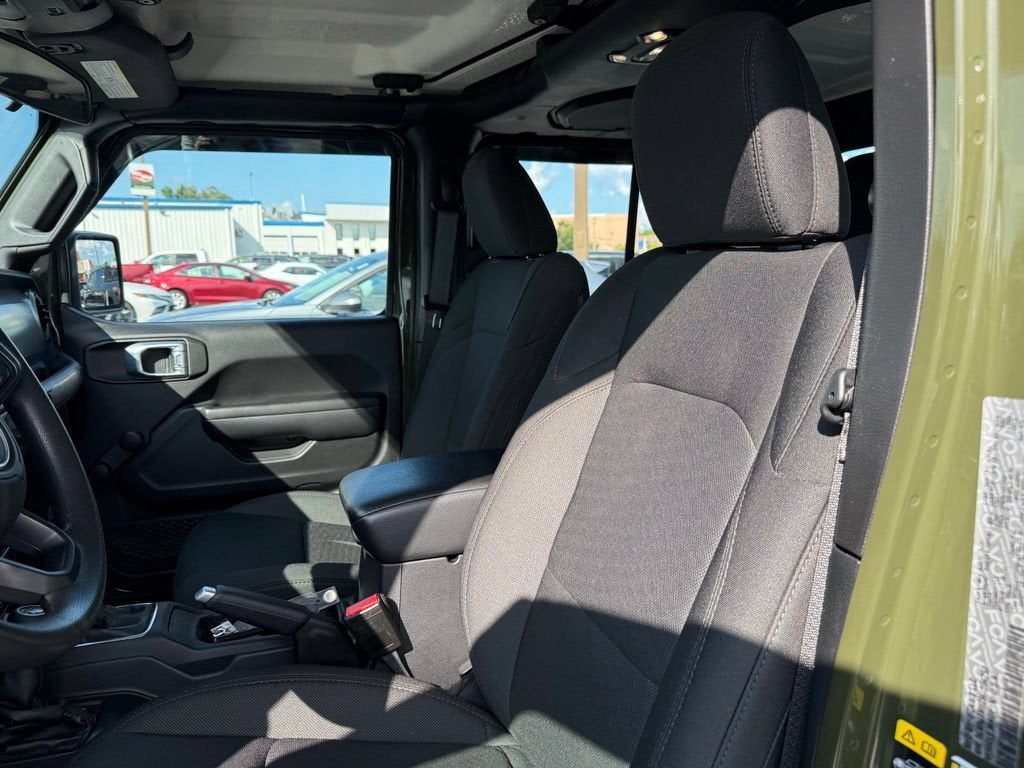 2021 Jeep Gladiator Sport