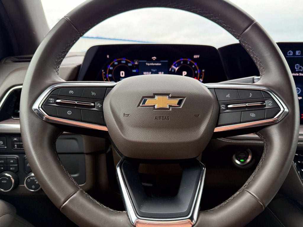 2025 Chevrolet Suburban LT