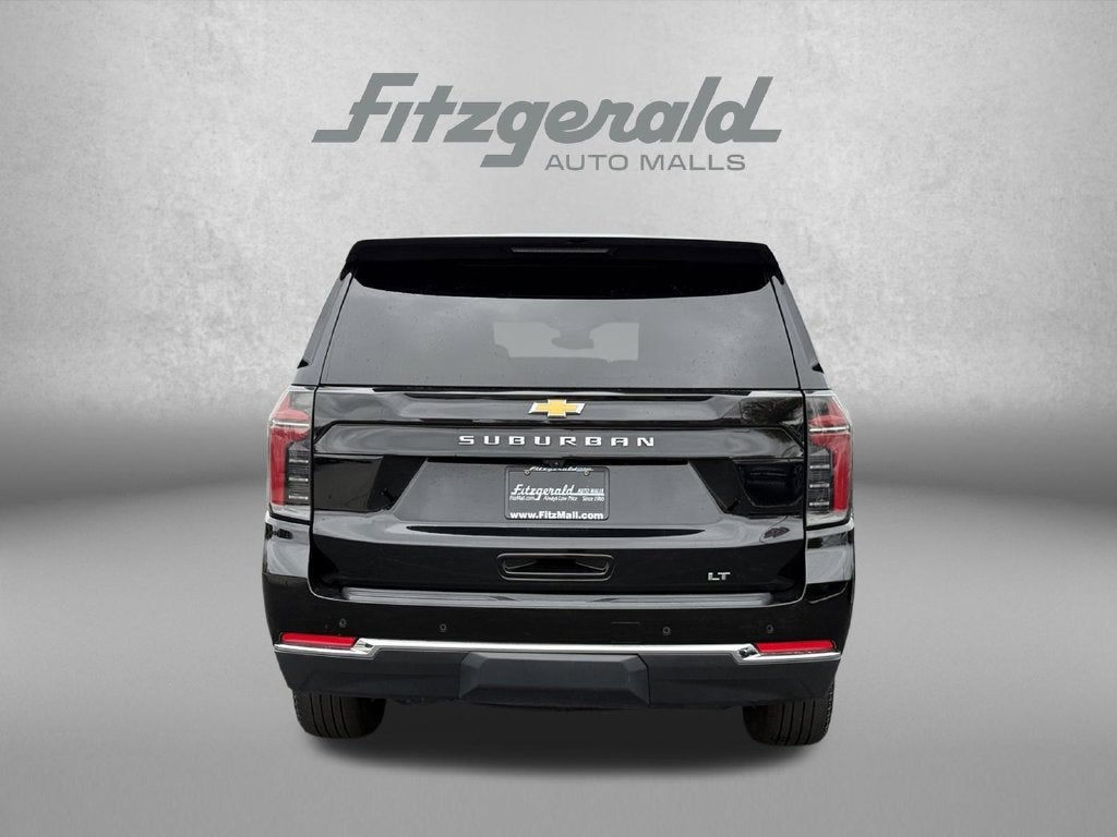 2025 Chevrolet Suburban LT