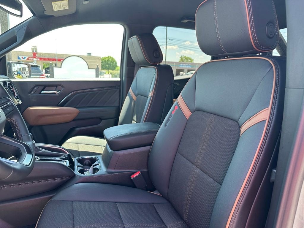 2025 GMC Canyon AT4
