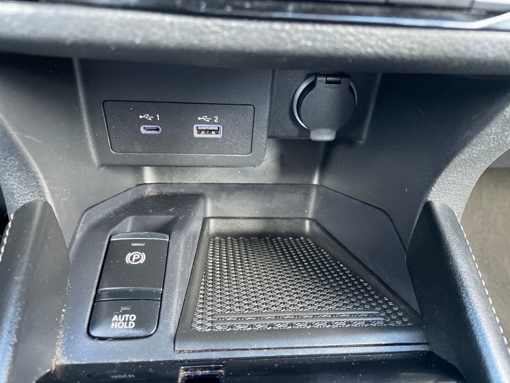 2023 Nissan Kicks SR Xtronic CVT