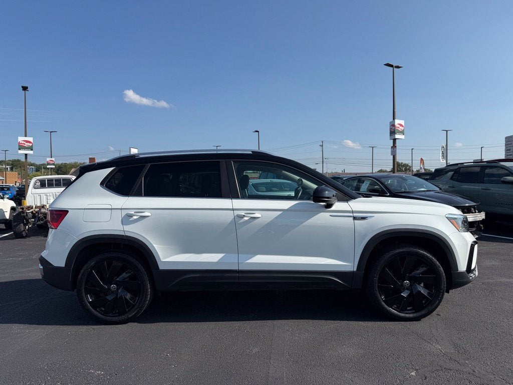 2024 Volkswagen Taos 1.5T SE