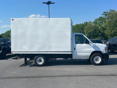 2024 Ford E-Series Cutaway E-350