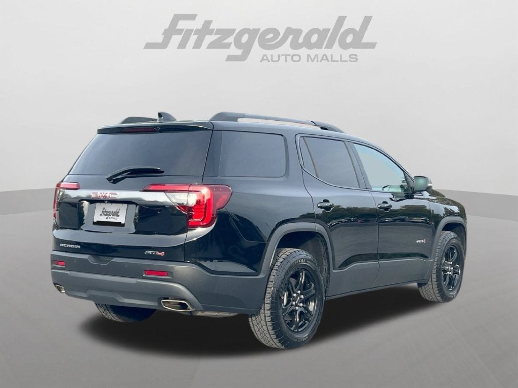 2023 GMC Acadia AT4