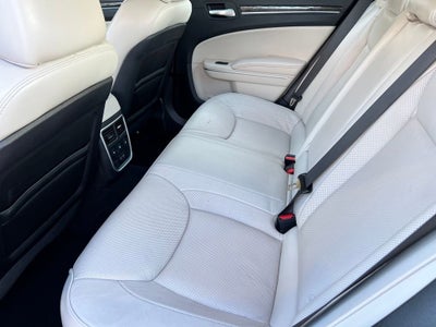 2022 Chrysler 300 Touring L