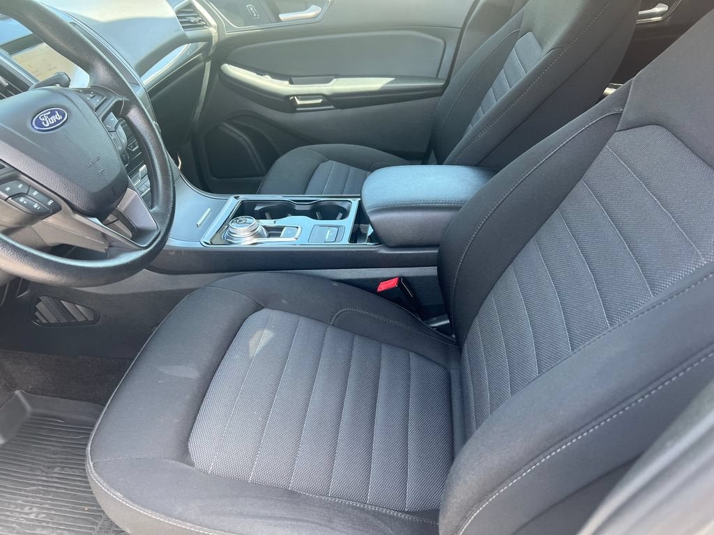 2020 Ford Edge SE