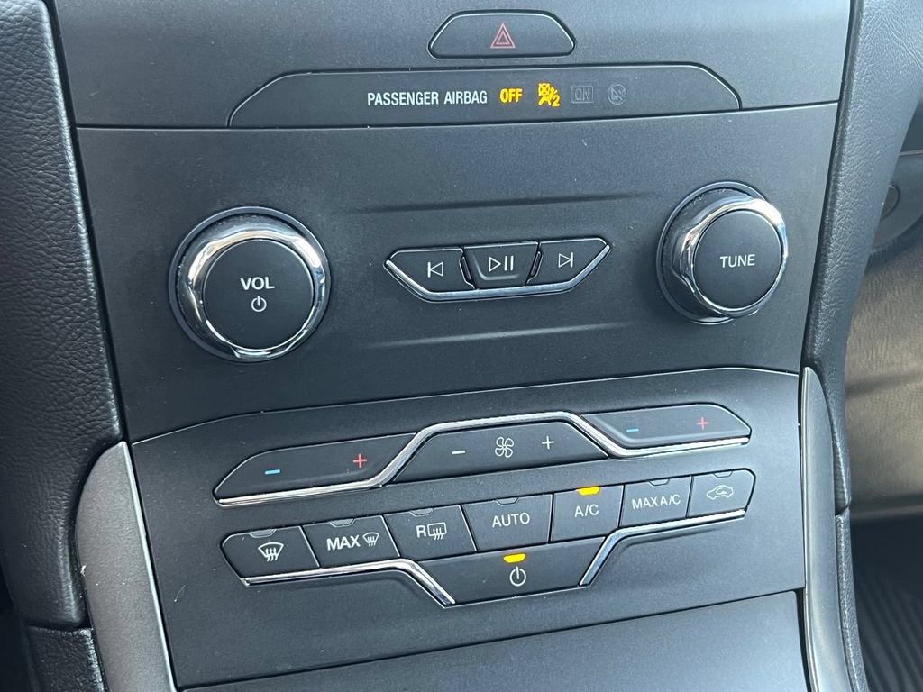 2020 Ford Edge SE