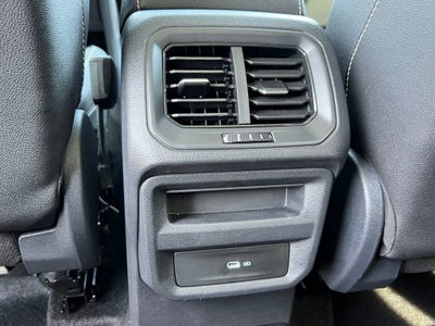 2024 Volkswagen Taos SEL
