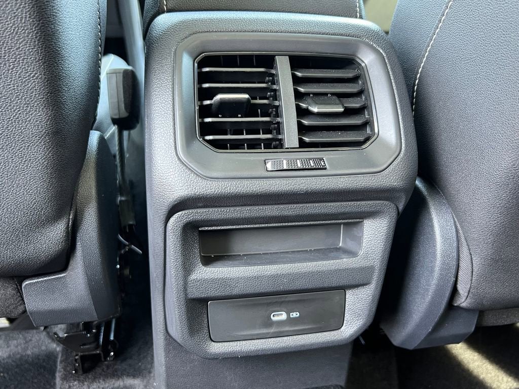 2024 Volkswagen Taos SEL