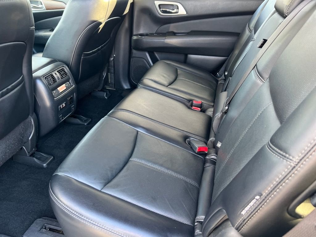 2020 Nissan Pathfinder Platinum