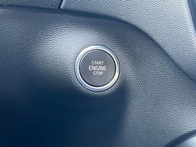 2022 Volvo XC40 R-Design