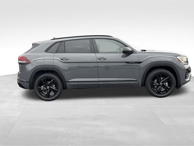 2026 Volkswagen Atlas Cross Sport 2.0T SEL R-Line Black