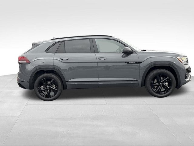 2026 Volkswagen Atlas Cross Sport 2.0T SEL R-Line Black